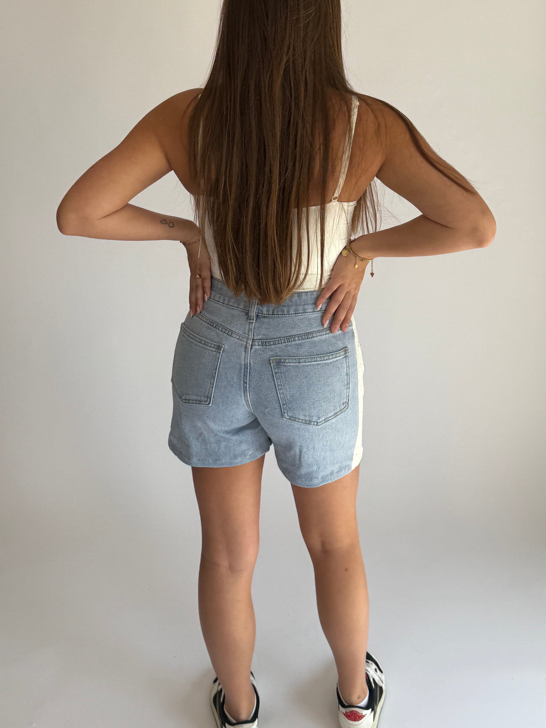 Short Lace